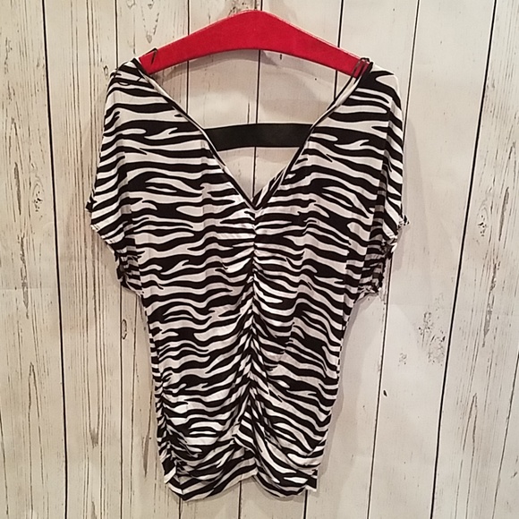 NWOT NEVER WORN Rouched Middle Zebra Stripe Blouse - Picture 4 of 4